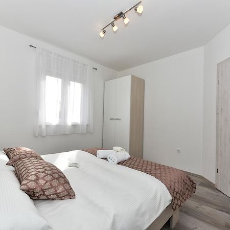 Apartments Ana فرسي المظهر الخارجي الصورة